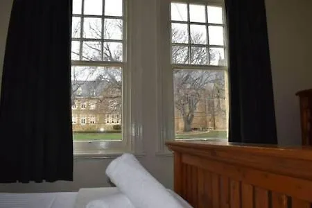 Comfy Apartment With Carpark 2 Minutes To Cbd Hobart