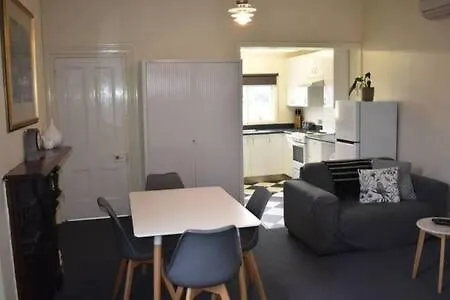 Comfy Apartment With Carpark 2 Minutes To Cbd Hobart 0*,  Austrália